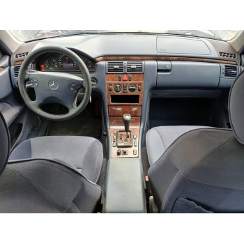 mercedes-benz clase e (w210) del año 2000