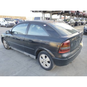 opel astra g berlina del año 2004