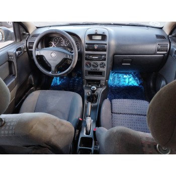 opel astra g berlina del año 2004