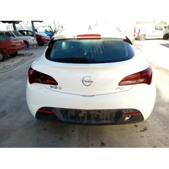 opel astra j gtc del año 2013