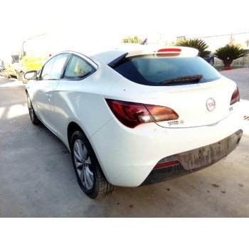 opel astra j gtc del año 2013