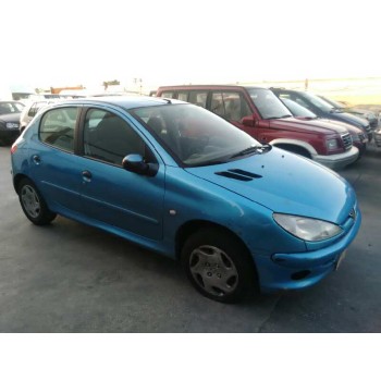 peugeot 206 berlina del año 2001