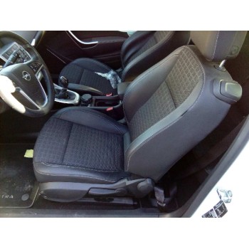 opel astra j gtc del año 2013