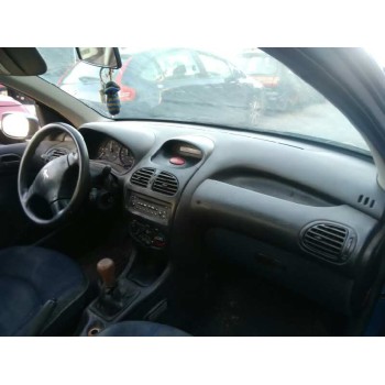 peugeot 206 berlina del año 2001