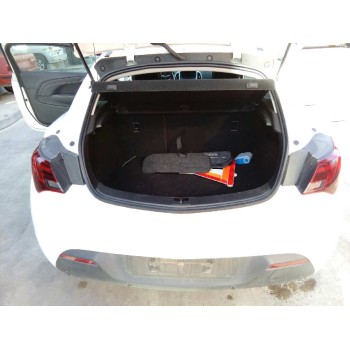 opel astra j gtc del año 2013