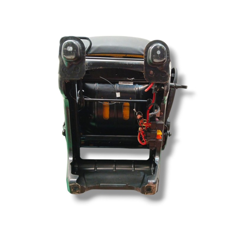 ASIENTO DELANTERO IZQUIERDO