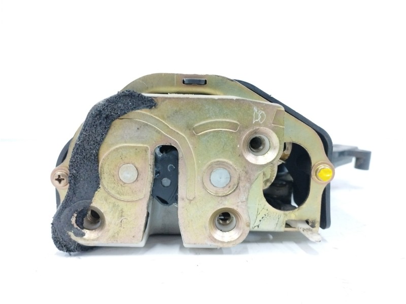 Recambio de cerradura puerta trasera derecha para mazda 2 berlina (dy) 1.4 diesel cat referencia OEM IAM   