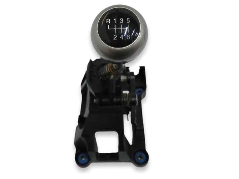 Recambio de palanca cambio para ssangyong tivoli 1.5 g15dtf referencia OEM IAM 3170035000 Recambio de palanca cambio para ssangyong tivoli 1.5 g15dtf referencia OEM IAM 3170035000