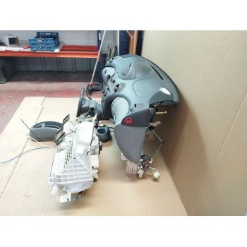 Recambio de salpicadero para toyota yaris (_p1_) 1.3 (ncp10_, scp12_) referencia OEM IAM   