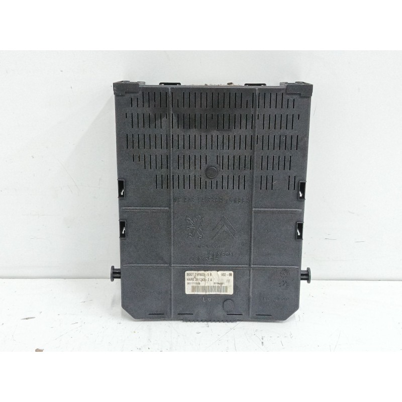 CAJA RELES / FUSIBLES 216760315B 216761594