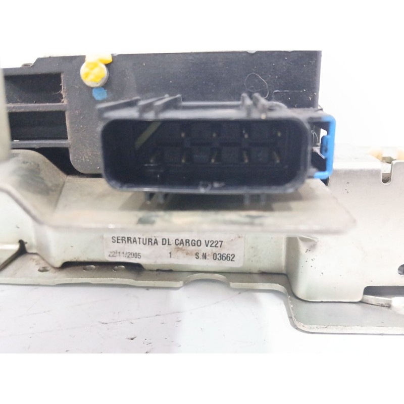 CERRADURA MALETERO / PORTON