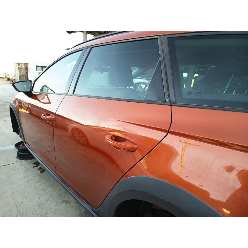 PUERTA TRASERA IZQUIERDA