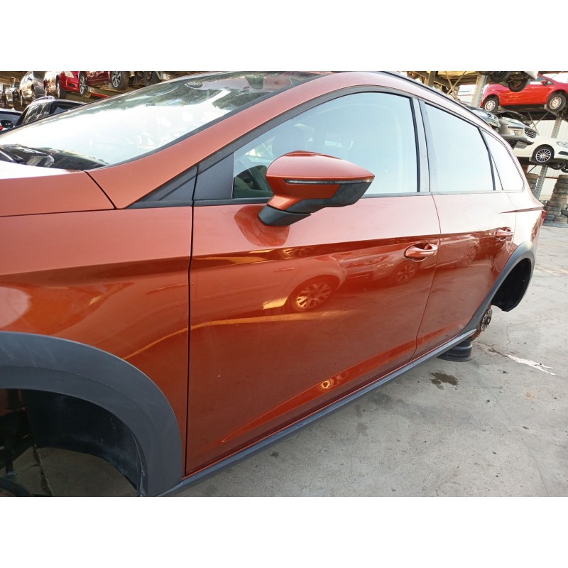 PUERTA DELANTERA IZQUIERDA