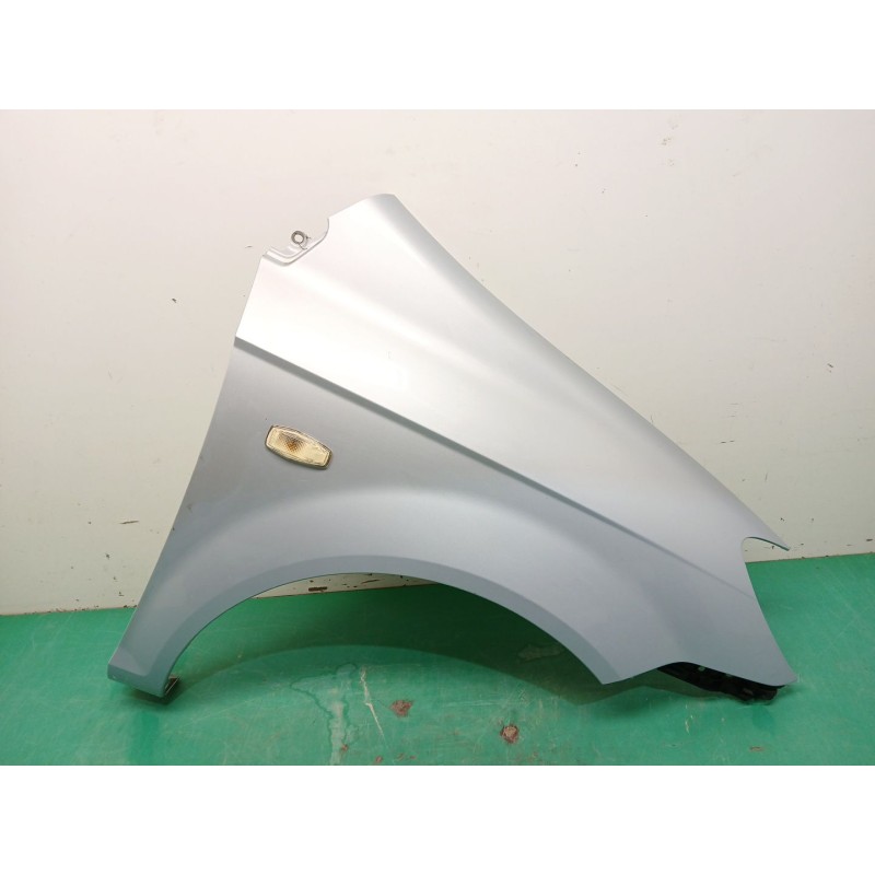 Recambio de aleta delantera derecha para hyundai getz (tb) 1.6 referencia OEM IAM 663210B750  