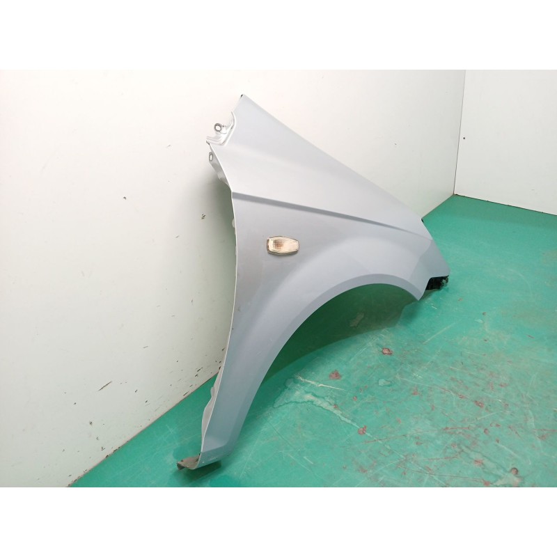 ALETA DELANTERA DERECHA