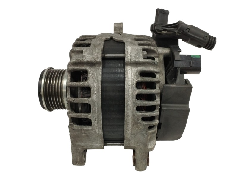 Recambio de alternador para mercedes-benz clase a (w176) 1.5 cdi cat referencia OEM IAM A0009063822 0125711043 