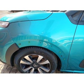 Recambio de aleta delantera izquierda para citroën c3 iii (sx) 1.2 thp 110 referencia OEM IAM   