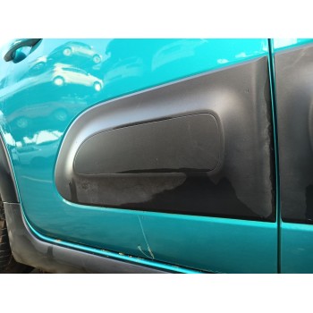 Recambio de puerta trasera derecha para citroën c3 iii (sx) 1.2 thp 110 referencia OEM IAM   