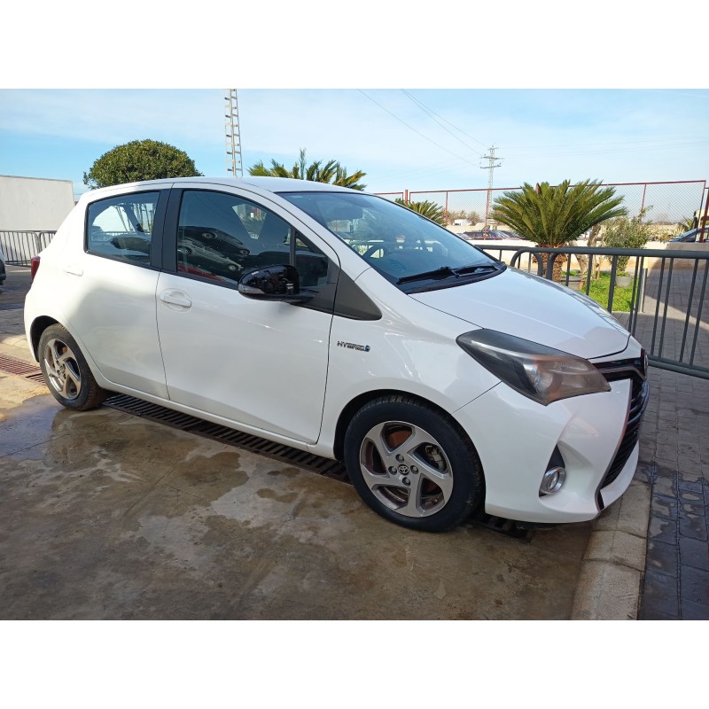 TOYOTA YARIS (_P13_)