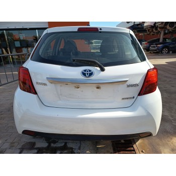 toyota yaris (_p13_) del año 2015