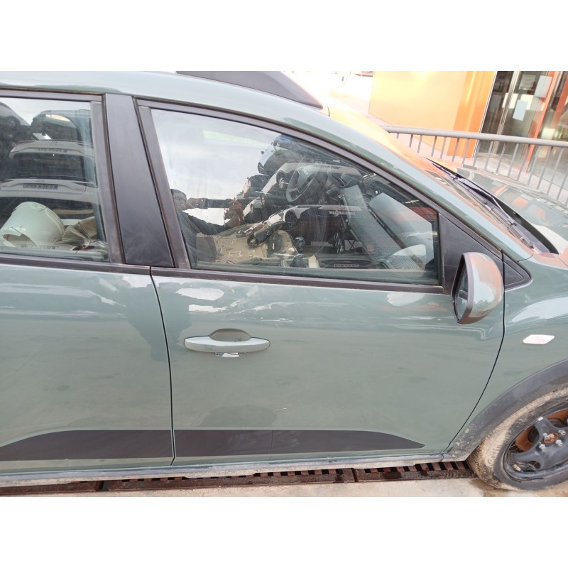 Recambio de puerta delantera derecha para dacia sandero iii 1.0 tce 90 referencia OEM IAM   