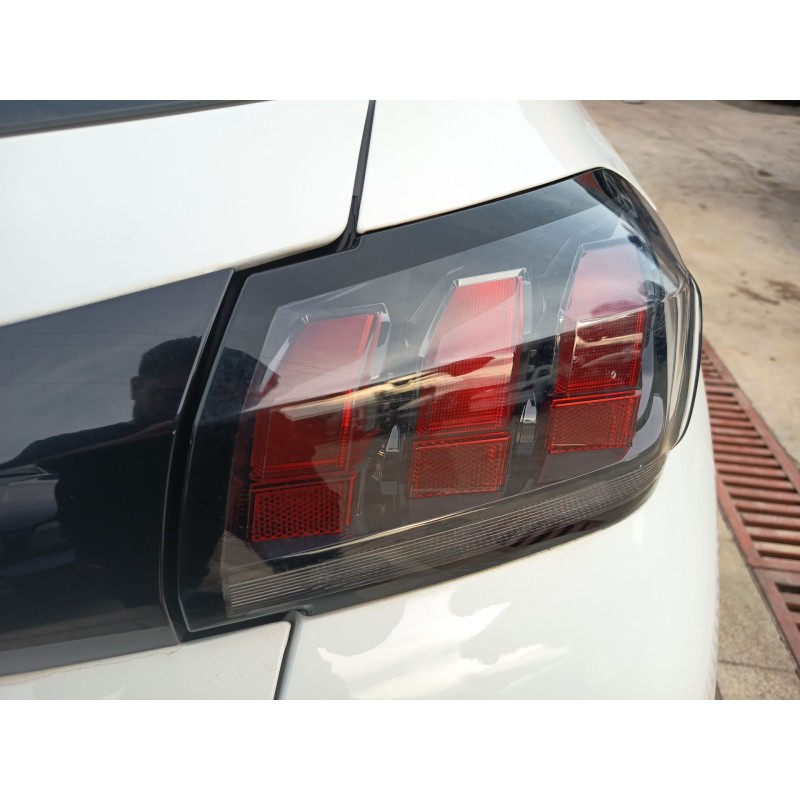 Recambio de piloto trasero derecho para peugeot 208 ii (ub_, up_, uw_, uj_) 1.5 bluehdi 100 referencia OEM IAM   