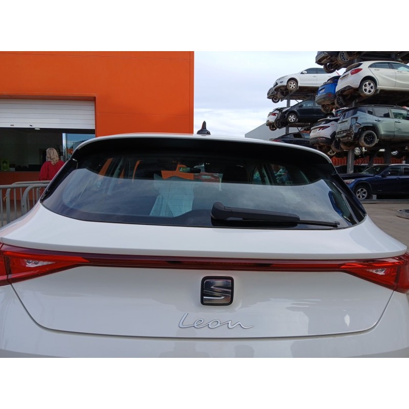 Recambio de piloto trasero central para seat leon sportstourer (kl8, kld) 1.0 tsi referencia OEM IAM 5FA945093B  