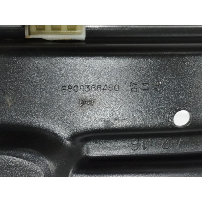 ELEVALUNAS DELANTERO DERECHO 9809327780