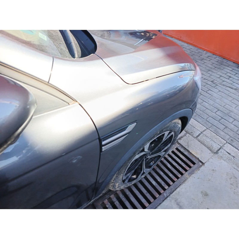 ALETA DELANTERA DERECHA