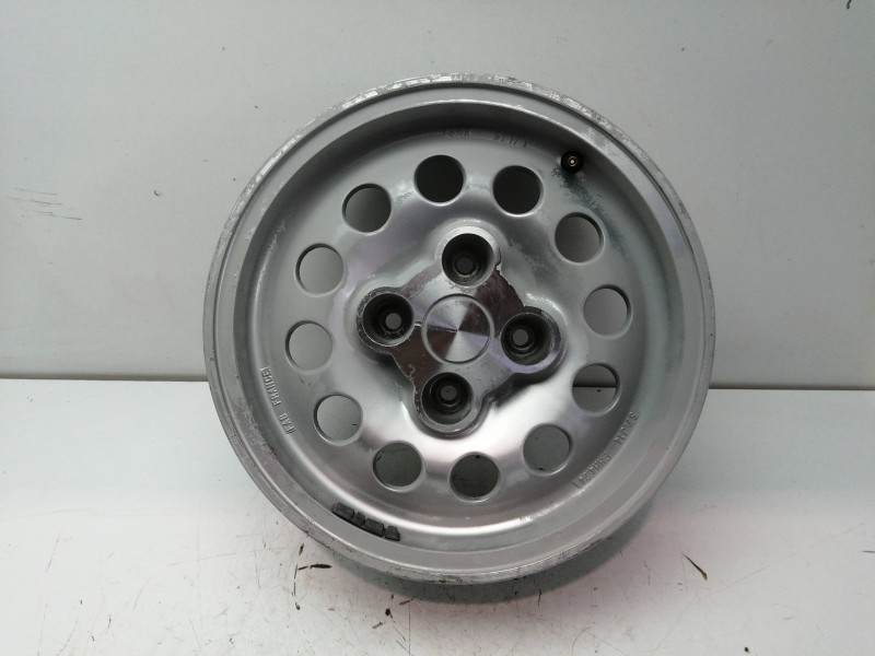 Recambio de llanta para peugeot 205 berlina 1.9 gti referencia OEM IAM SMR6717 5,5J14 FH4,42 