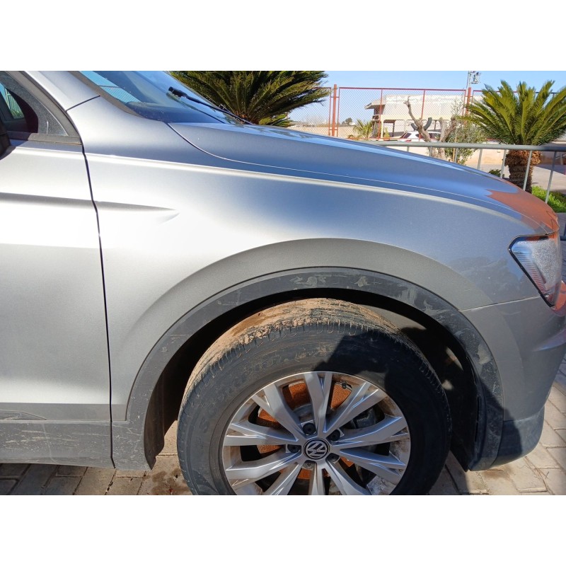 Recambio de aleta delantera derecha para volkswagen tiguan (ad1, ax1) 1.4 tsi referencia OEM IAM   