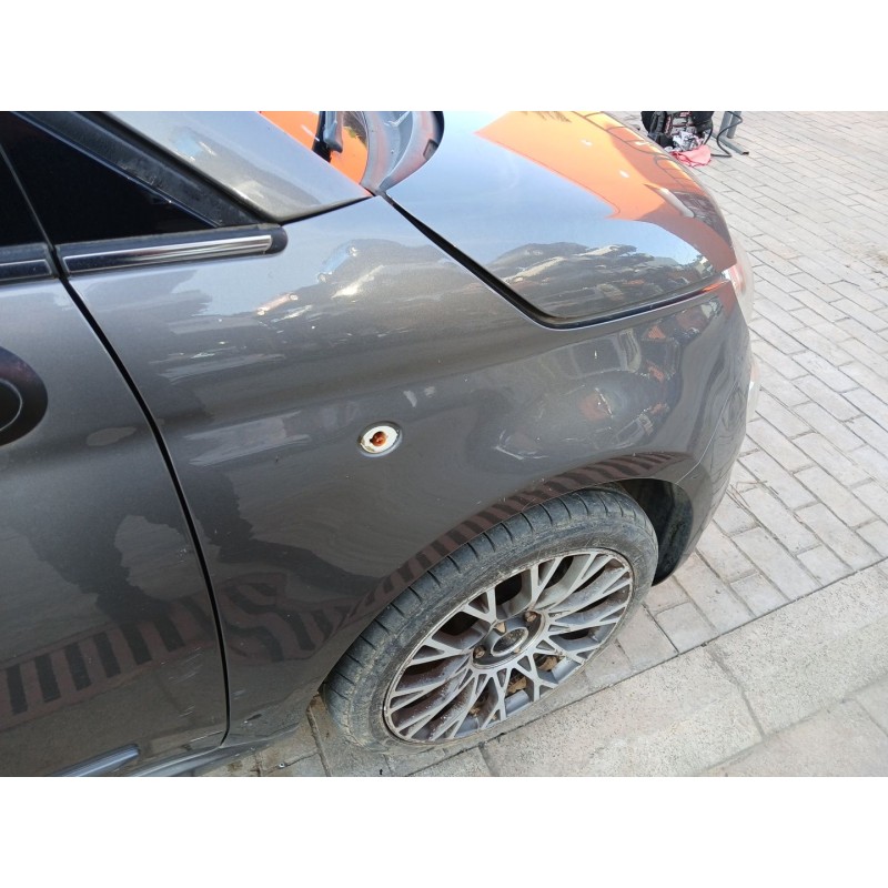 ALETA DELANTERA DERECHA