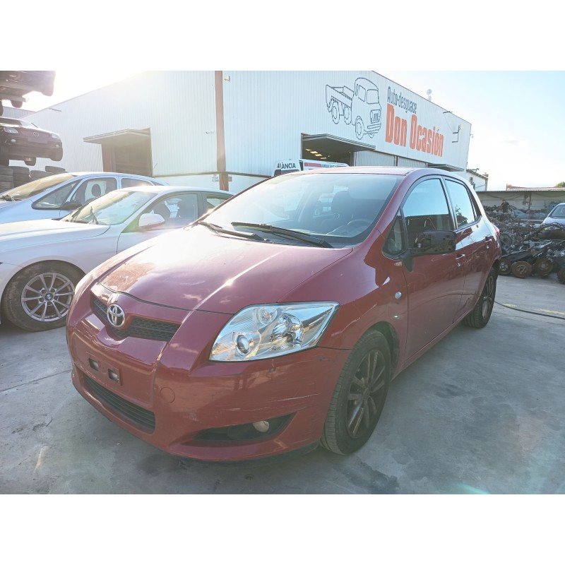 toyota auris (_e15_) del año 2009