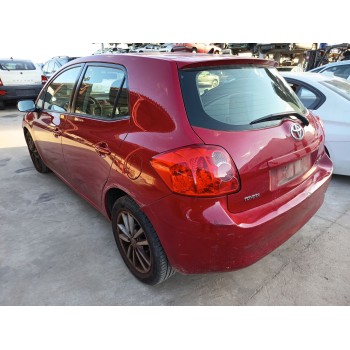 toyota auris (_e15_) del año 2009