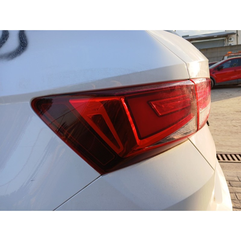 PILOTO TRASERO IZQUIERDO