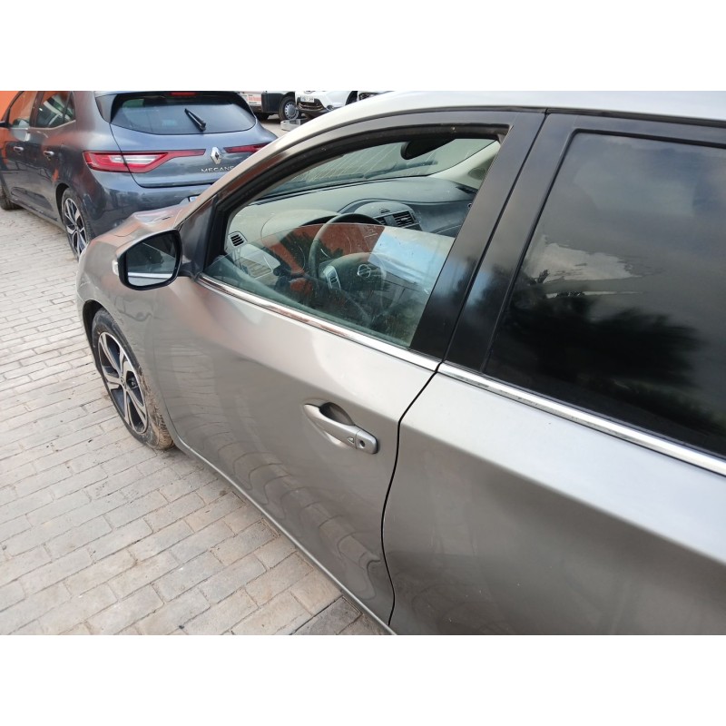 PUERTA DELANTERA IZQUIERDA