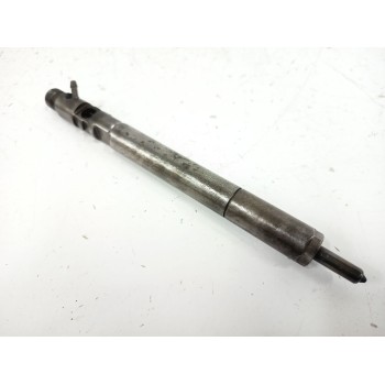 Recambio de inyector para ssangyong rodius xdi referencia OEM IAM A6650170121  