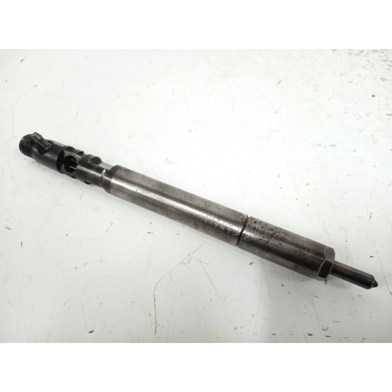 Recambio de inyector para ssangyong rodius xdi referencia OEM IAM A6650170121  