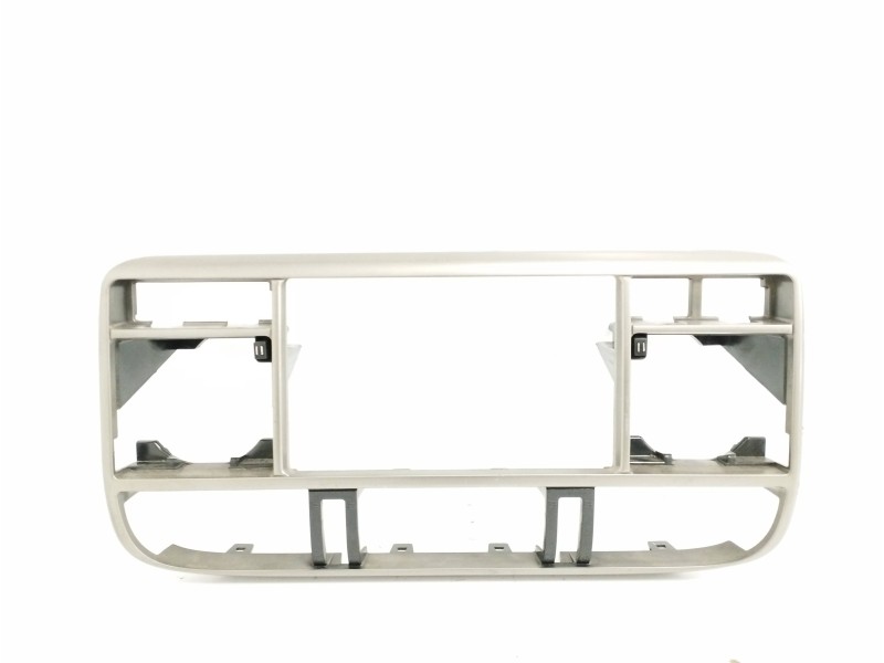 Recambio de consola central para nissan x-trail (t30) 2.0 16v cat referencia OEM IAM 682608H300 687508H900 