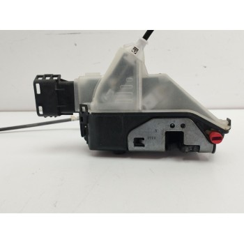 Recambio de cerradura puerta trasera derecha para peugeot 301 1.6 vti 115 cambio manual 5 velocidades referencia OEM IAM 190263 