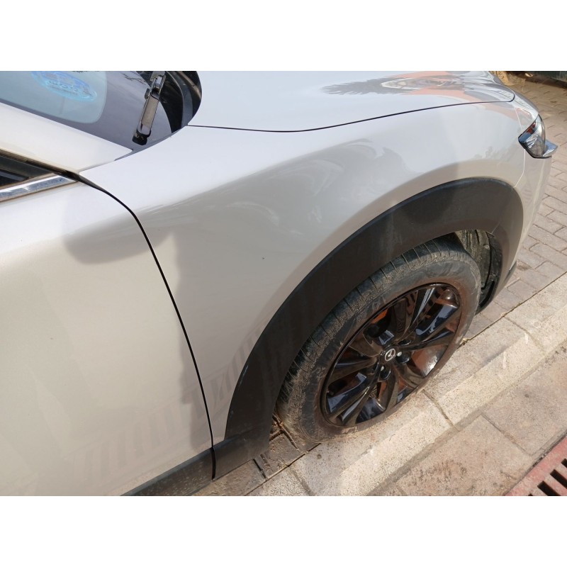 ALETA DELANTERA DERECHA