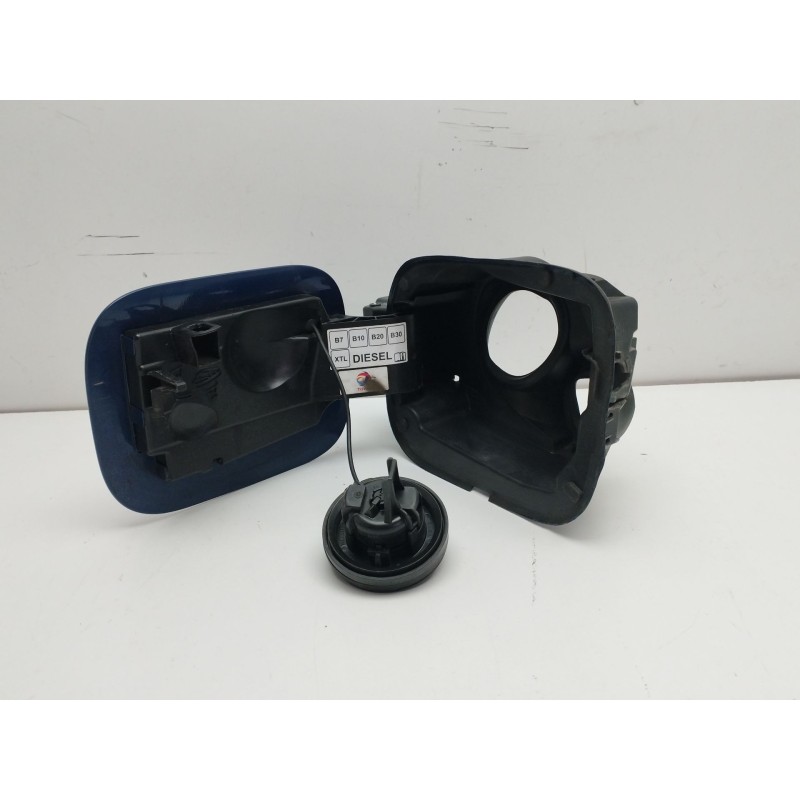 Recambio de tapa exterior combustible para peugeot 301 1.6 vti 115 cambio manual 5 velocidades referencia OEM IAM   