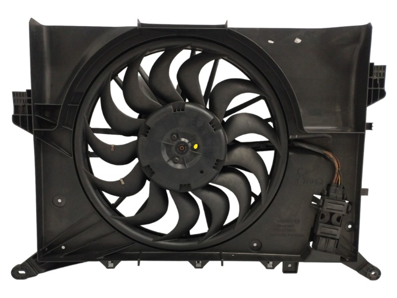 Recambio de electroventilador para volvo xc70 2.4 diesel cat referencia OEM IAM 30741144 0130706838 