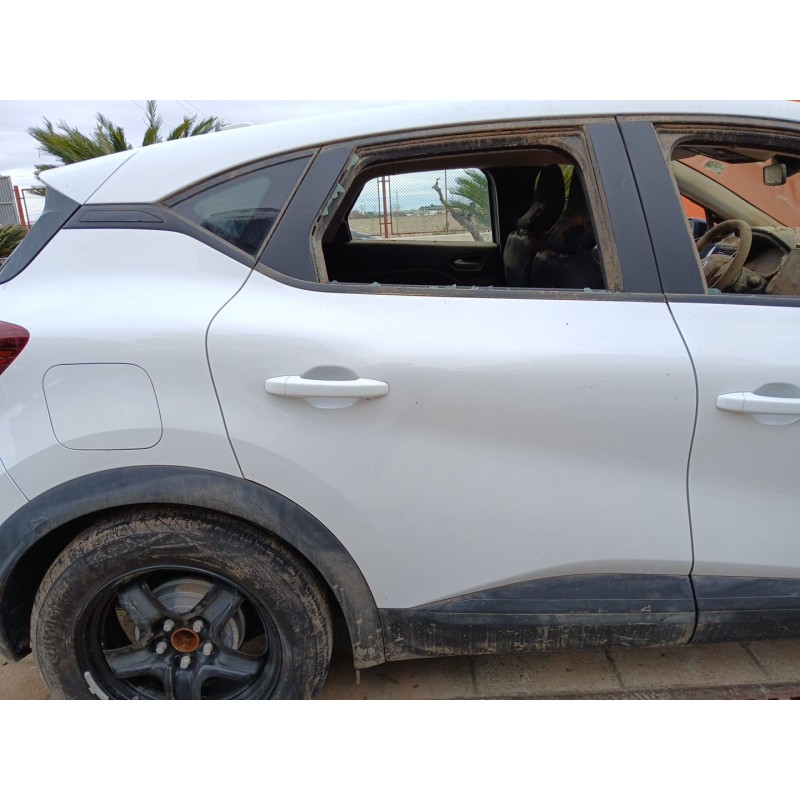 Recambio de puerta trasera derecha para renault captur ii (hf_) e-tech 160 referencia OEM IAM   