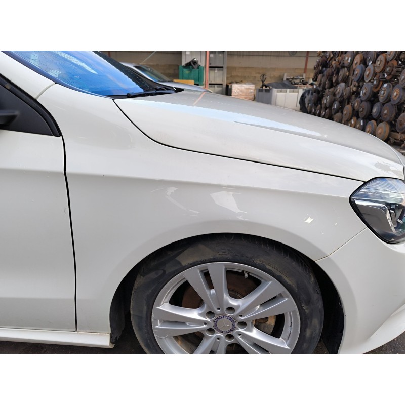 Recambio de aleta delantera derecha para mercedes-benz clase a (w176) a 200 cdi / d (176.008) referencia OEM IAM   