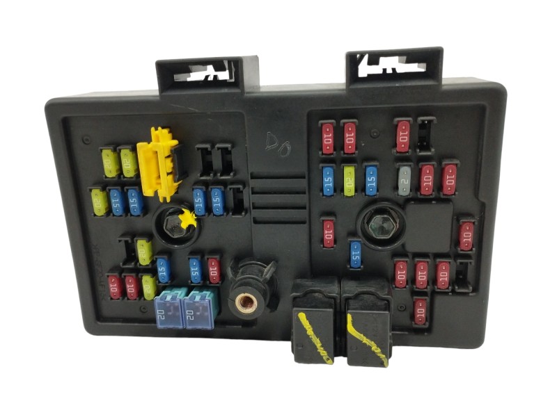 Recambio de caja reles / fusibles para chevrolet captiva 2.0 diesel cat referencia OEM IAM 96821082  