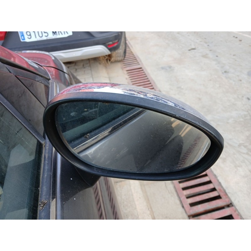 RETROVISOR DERECHO