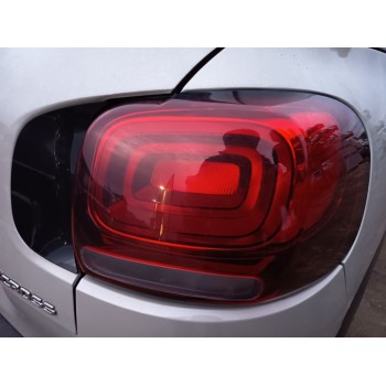 PILOTO TRASERO DERECHO YQ00042580 