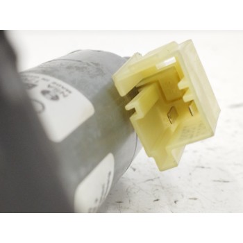 Recambio de motor cierre centralizado porton para audi a4 avant (8w5) 2.0 16v tdi referencia OEM IAM 8W9827852A MOTOR DE ELEVACI