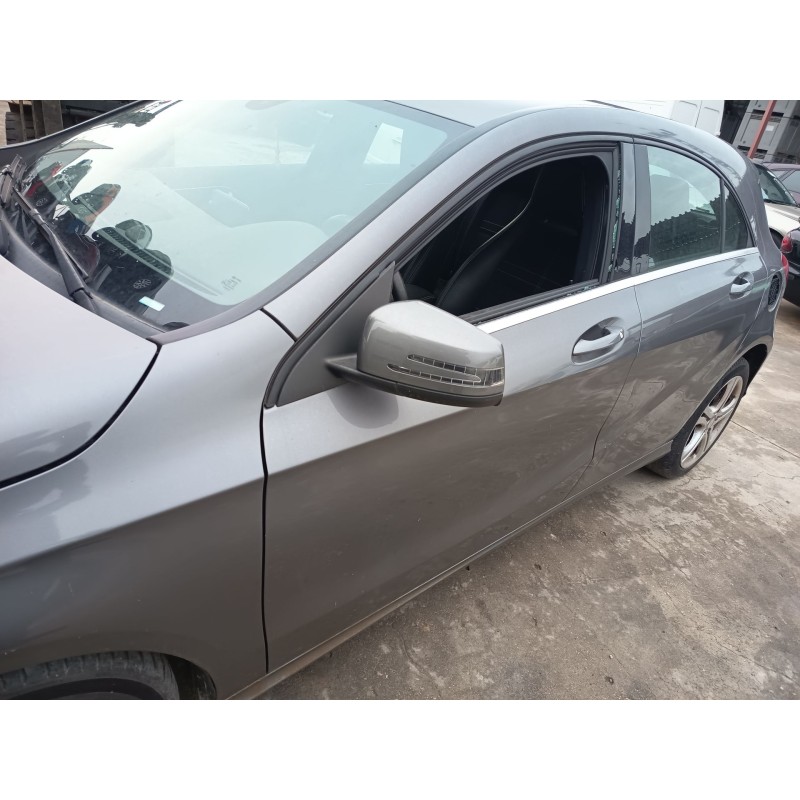 PUERTA DELANTERA IZQUIERDA